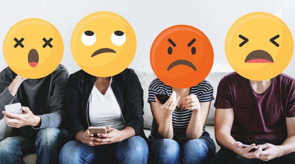 How to respond to negative comments on Social Media